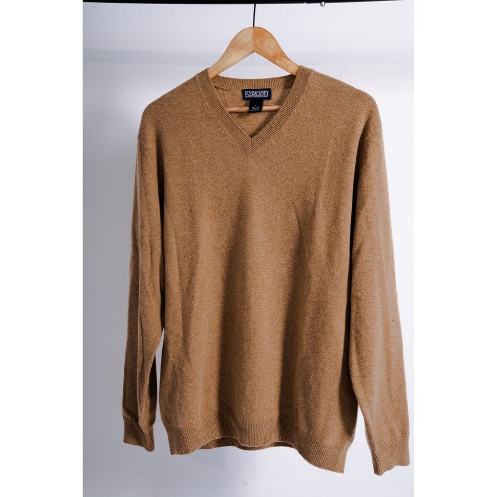 VINTAGE LANDS END VNECK SWEATER